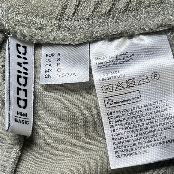 H&M Divided Sage Green Terry Shorts with Relaxed Fit. Size Small - Picture 2 of 8
